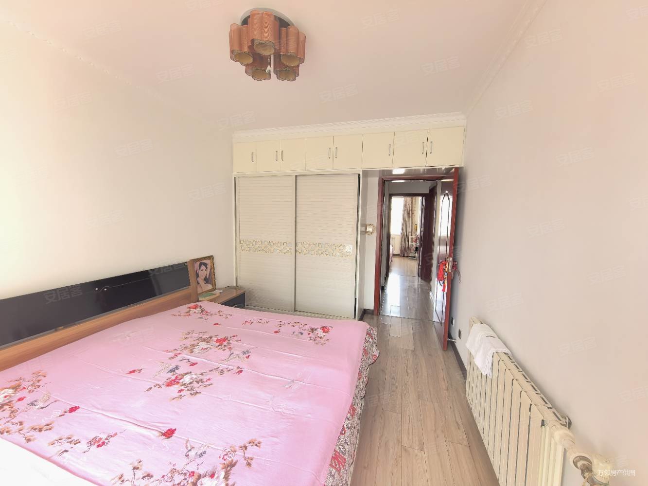 青藏铁路花园3室2厅2卫127㎡南北75万