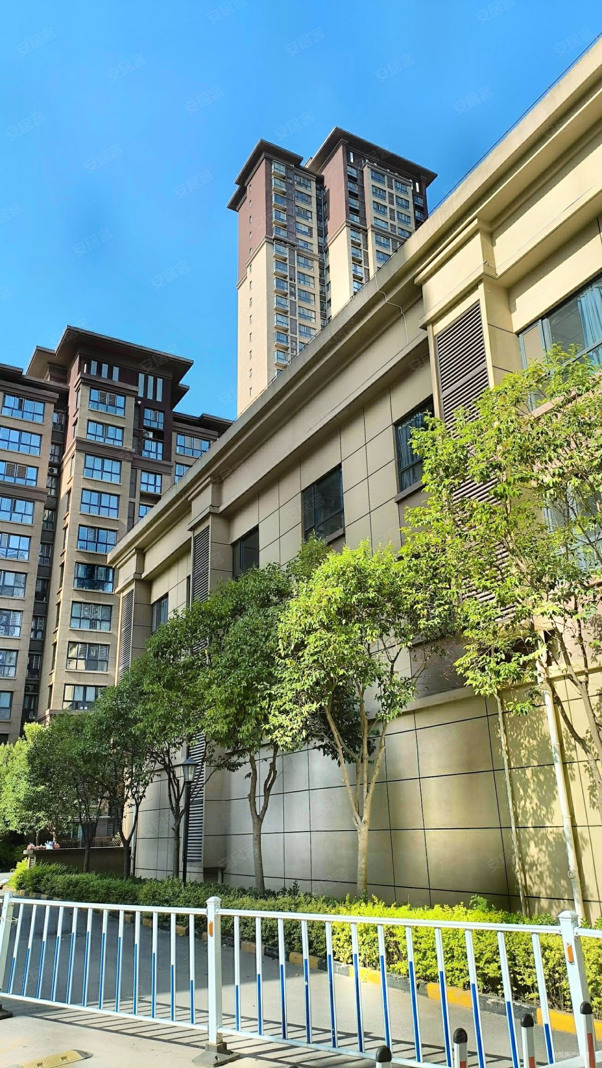 阿房二路梧桐年华精装公寓28万业主急售可按揭朝南户型