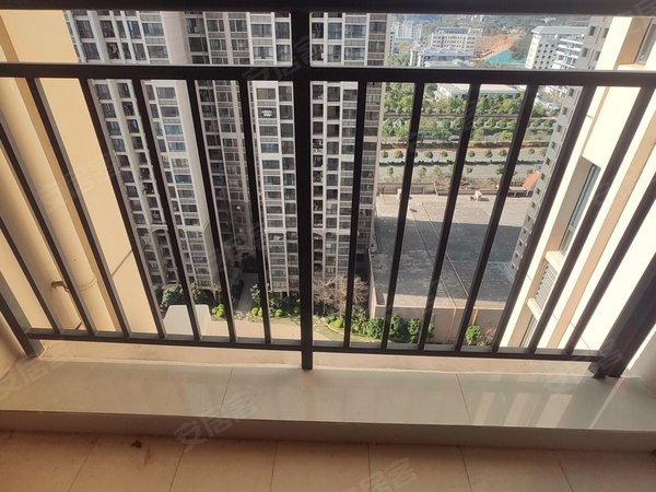 南宁良庆良庆周边阳光西岸阳光西岸4房两卫1700出租房源真实图片