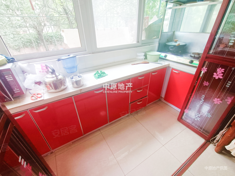 万新村 天泉西里 2楼 独单 能拎包入住