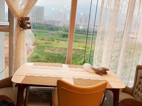 金华东阳东阳江北美的国宾府美的国宾府，中央空调带地暖，豪华公主房带衣帽间3000月出租房源真实图片