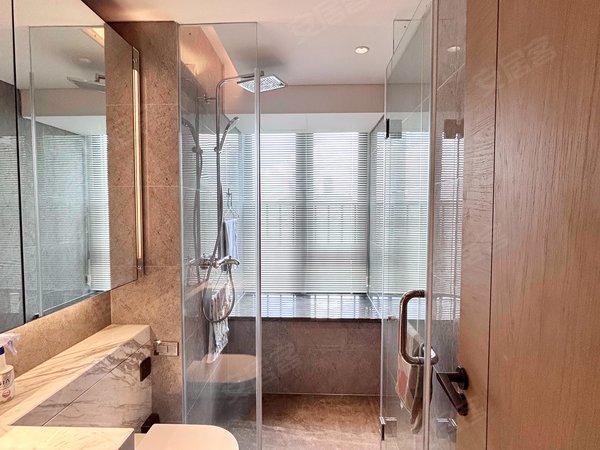 珠海横琴湾仔双瑞藏珑湾双瑞藏珑湾 3室2厅2卫  电梯房 豪华装修 95