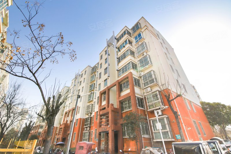 西工区洛浦公园商品住宅双卫购物方便精装可拎包入住