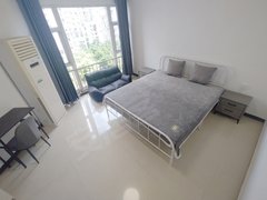 重庆渝北加州红旗河沟轻轨 次卧首月免租金押一付一出租房源真实图片