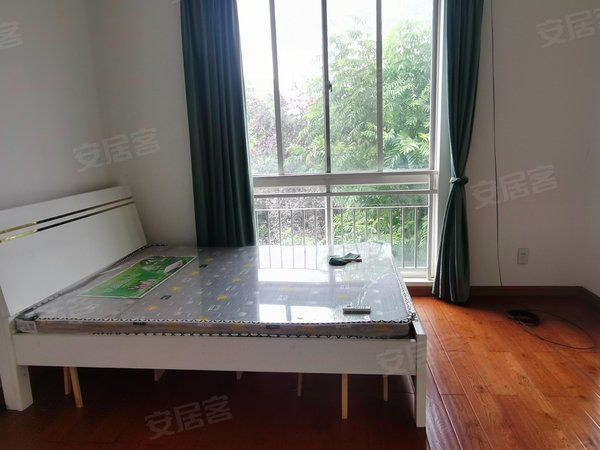 海宁长安镇农发区星星港湾花园清风苑(别墅)排屋出租家具家电齐全出租房源真实图片