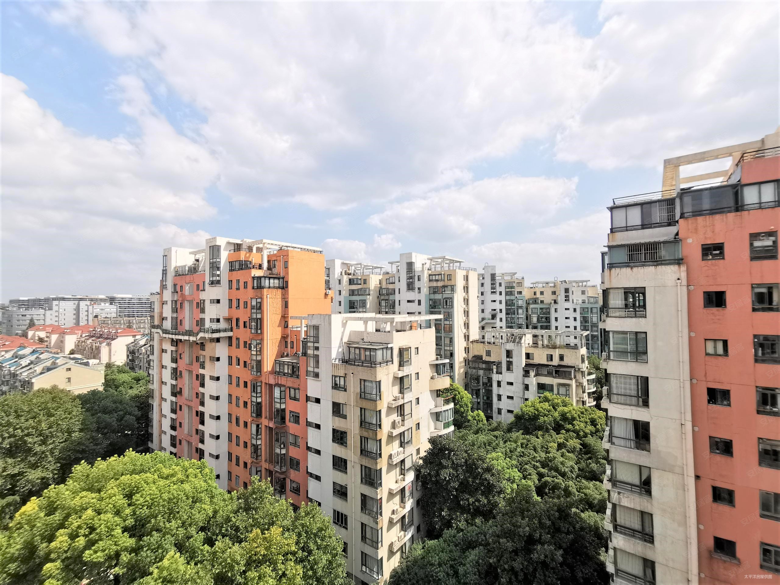 价格无懈可击,龙柏香榭苑二手房,950万,2室2厅,1卫,105平米-上海安居