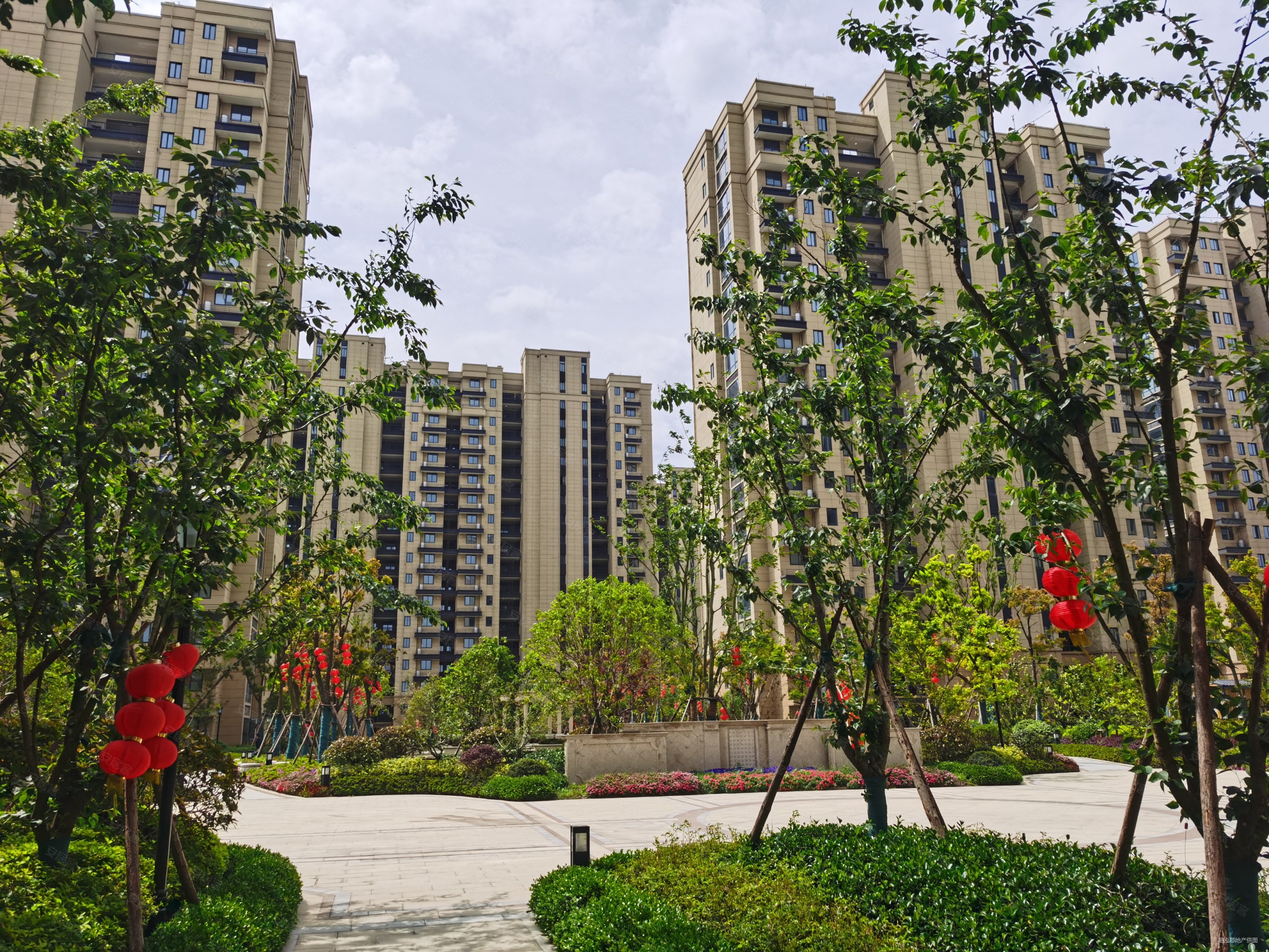 嘉善中都华庭!高鉄站1.5km,精装2室,高端住宅,配套成熟