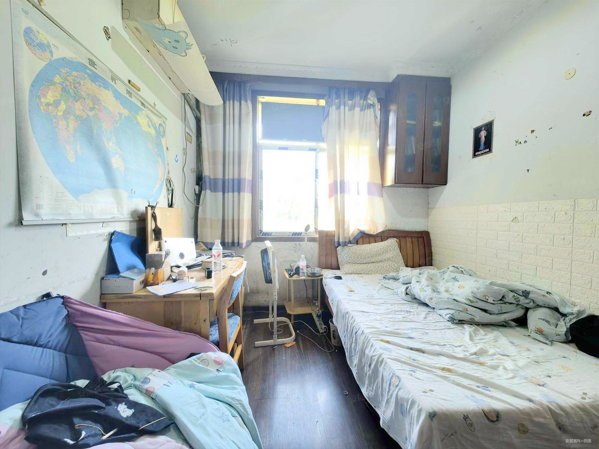 青山区29街坊2室2厅1卫72㎡南北58万