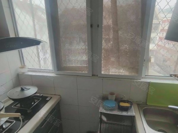 东四十条地铁青蓝大厦中汇广场军总医院东直门医院海运仓主卧