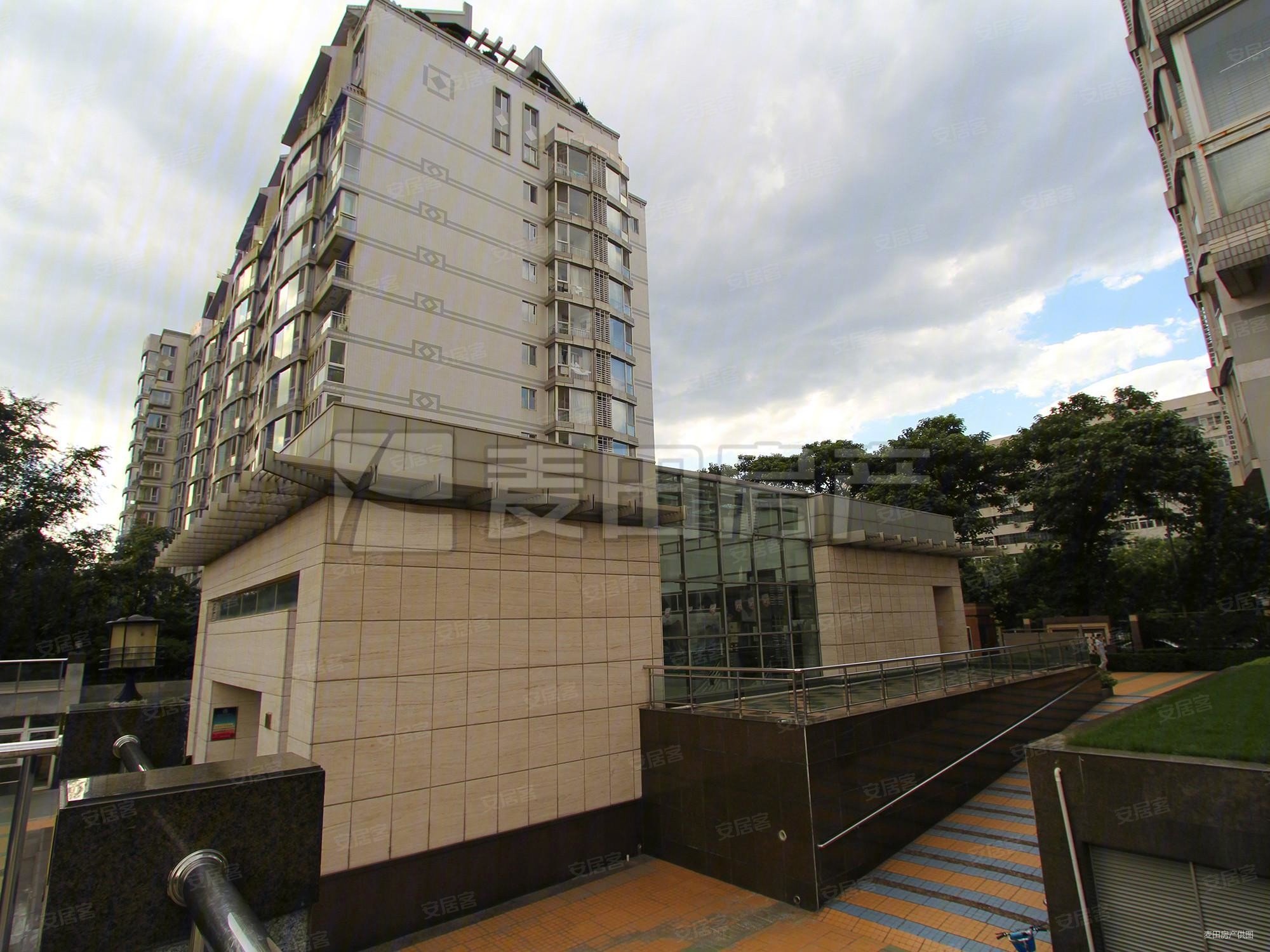 中海紫金苑3室2厅2卫227㎡南北2999万