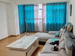 临沧临翔凤翔百树广场3楼带家电家具130平，三室两厅两卫1700元出租房源真实图片