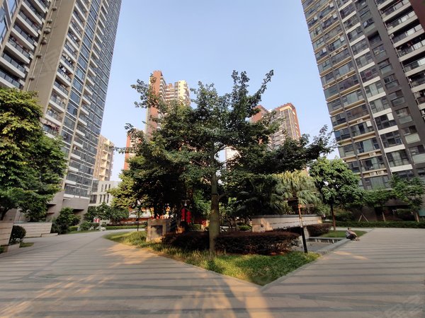 深圳南山西丽天悦南湾留仙洞地铁口物业!