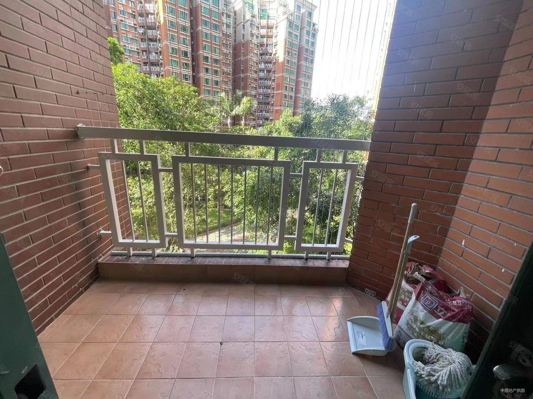 梅林一村13区四房,楼下围合花园,业主急卖,看房有钥匙