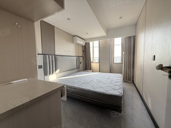 金华浦江县浦江城东永在大道909号楼本人房栋，靠近253夜市高楼层两室出租，随时看房，停车方便。出租房源真实图片