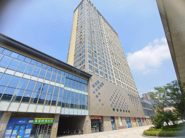 无锡惠山天一新城万荟城一号线刘潭地铁口!