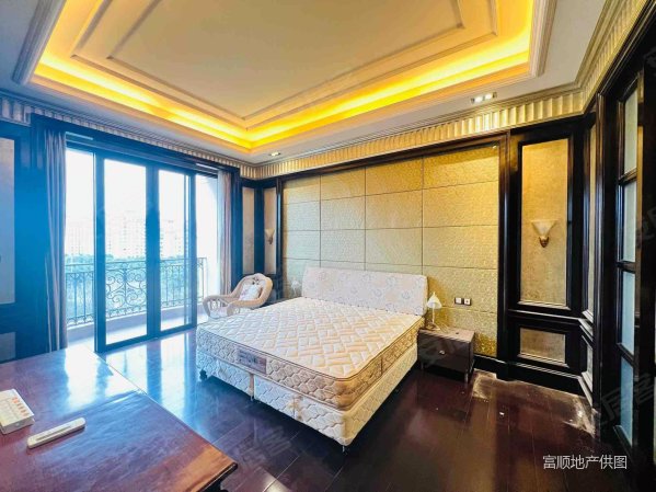 上海星河湾(一期)4室2厅4卫249.55㎡南1888万