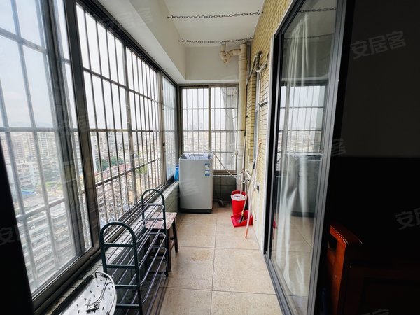 【多图】金禧大厦,陈家祠租房,陈家祠地铁金禧大厦高层厅出阳台,拎包