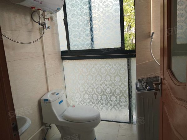 湖州吴兴西南新城七里亭佳苑无中介，七里亭佳苑单间独卫出租，有阳台，有电梯，拎包入住出租房源真实图片