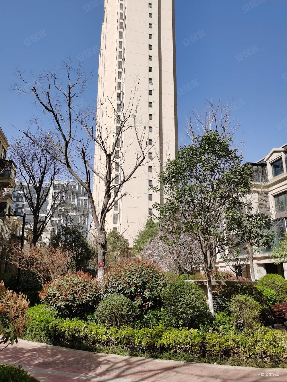 高新区地铁口鸿锦城罗曼尼精装婚房业主诚心出售