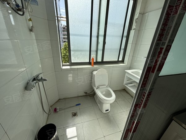 湖州长兴长兴市区国际花园(长兴)国际花园精装修单身公寓朝南可做饭