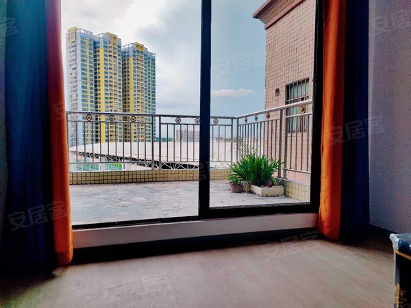 深圳光明公明公明南庄村南庄中心街精装单间带大露台 近红花山地铁站