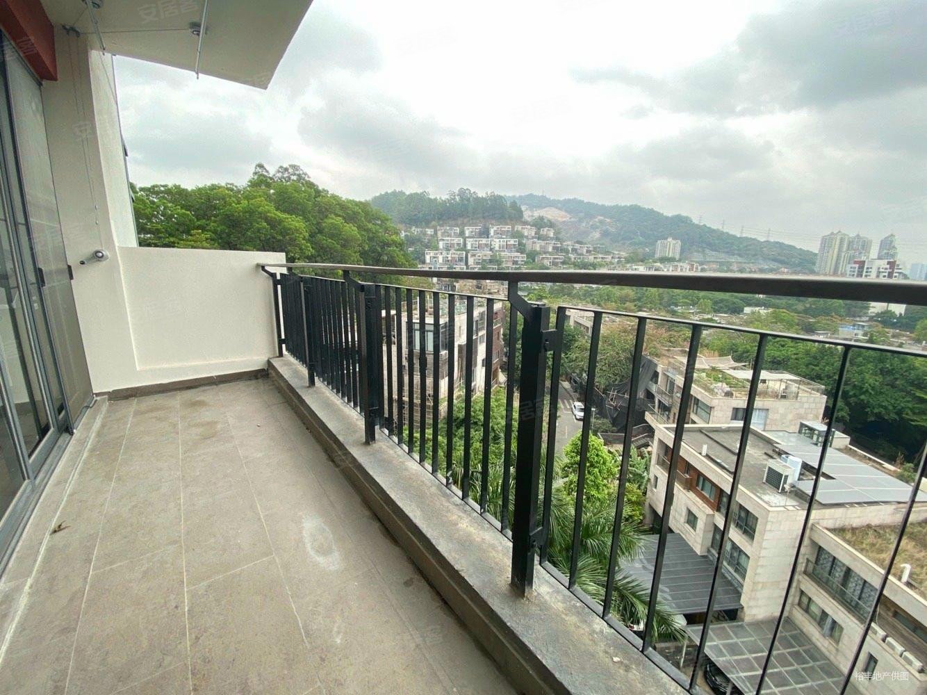 万科城(萝岗) 4 房 171.62 方,黄埔万科城二手房,700万,4室2厅,2卫,17