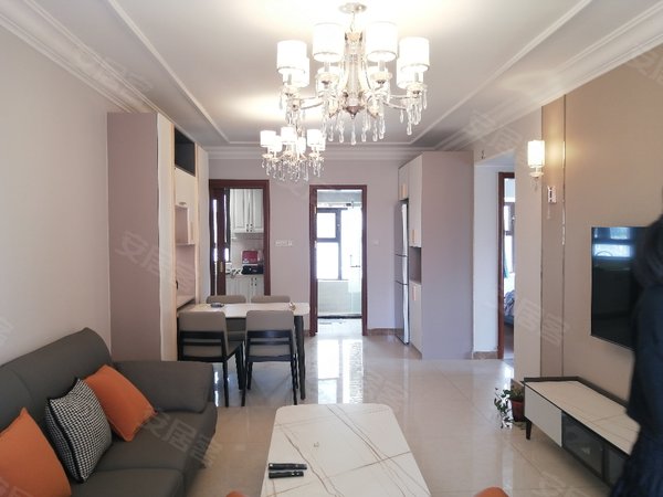 泰州海陵城南恒大华府一期天德湖旁 恒大华府 精装3房 全新出租 随时