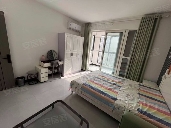 西安西咸新区沣东新城怡景华庭上林路北槐西咸大厦地铁站 上林天地