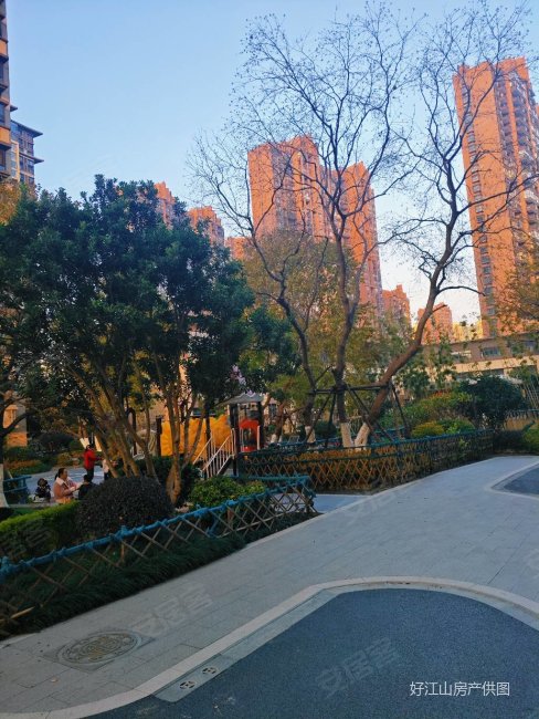 建发九里湾二期小高层,大平方小平方均有,环境好,有钥匙,建发玖里湾