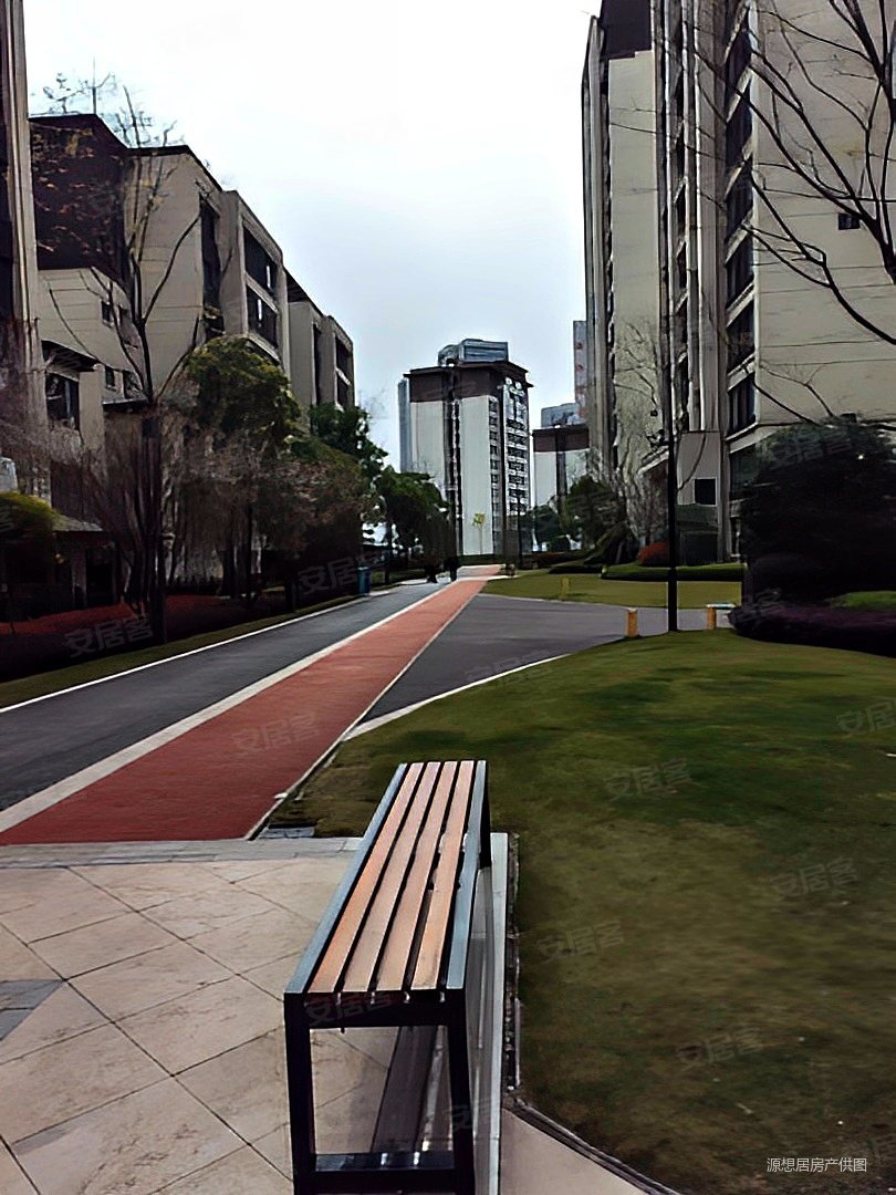 绿地万萃城a组团双卫带车位花园洋房大横厅