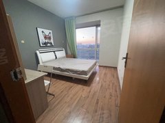 北京朝阳望京望京南，梁倩就租朝廷公寓，精装大次卧带阳台，家具家电齐全出租房源真实图片