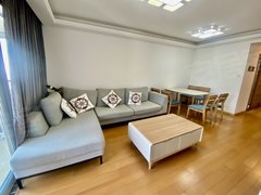 芜湖镜湖北门近八佰伴 陪读优先 官山翰林 客厅带阳台 精装两房出租房源真实图片