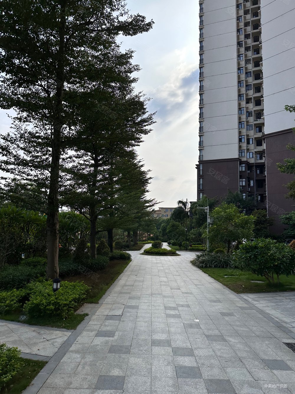 祈福海蓝天望湖,景观靓123方3房便宜卖150万,祈福南湾半岛二手房,150