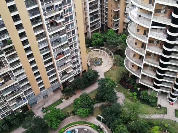 深圳宝安沙井景盛豪庭沙井中心路旁 景盛豪庭 大3房! 格局优雅 !