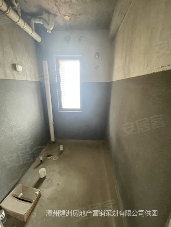 融信观山海3室2厅2卫121㎡东76万