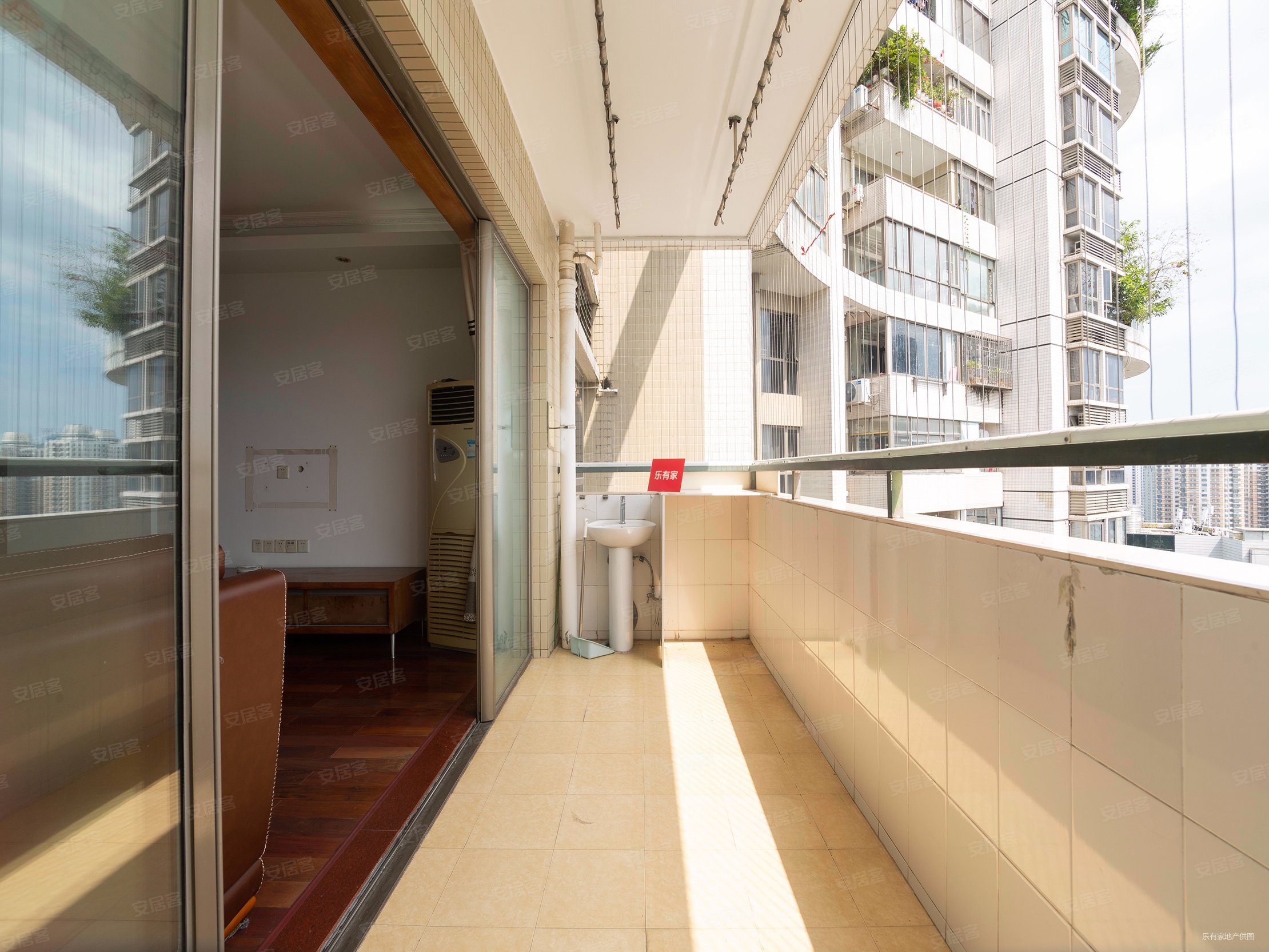 盛世鹏程花园4室2厅0卫147.93㎡南北1040万