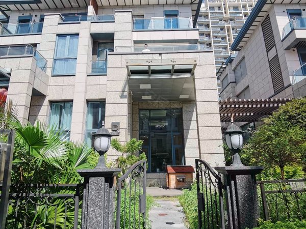 深圳南山后海三湘海尚(别墅)(深圳湾联排别墅)三湘海尚小端头,上下