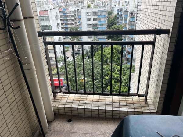 珠海香洲夏湾春泽名园近市场,近关口,电梯,一房一厅,民水民电,有钥匙