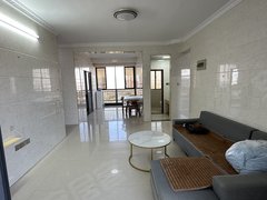 泉州晋江体育中心轻工学院旁 福龙花园 精装大两房 仅1300元 独立大阳台出租房源真实图片