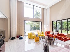 上海浦东张江汤臣高尔夫（全新装修） 带电梯 大花园大露台出租房源真实图片