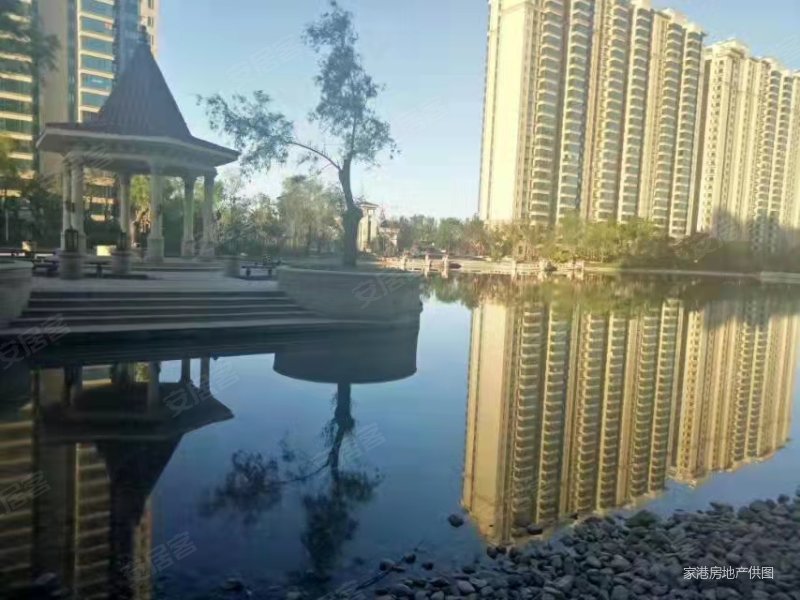 恒大绿洲,两梯一户,全天采光,保持好,可观湖,近八一公园