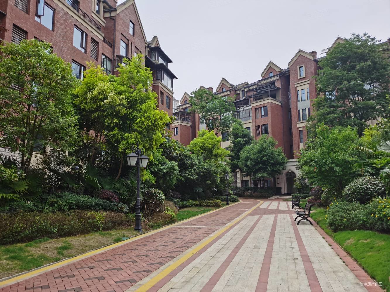 大足国兴洋房精装三室两厅两卫带车位出售,国兴海棠国际(一期)二手房