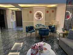 梅河口城区市中心长安城复式大公寓8楼200平三室两卫可月租季度租半年租出租房源真实图片