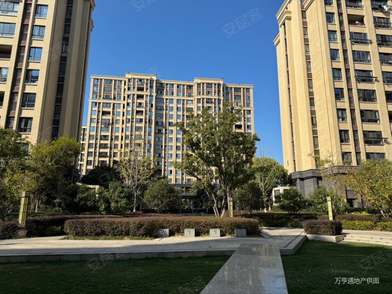 双南房电梯好楼层满五年次新小区,,正荣御首府(公寓住宅)二手房,198万