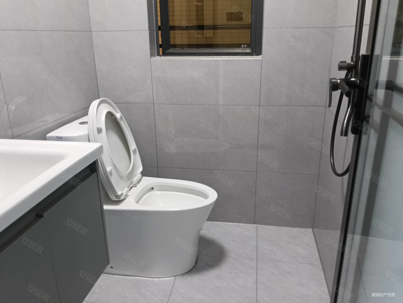 梅花又一城2室2厅2卫70㎡东36万