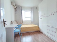 南京建邺奥南2号线油坊桥站 莲花新城嘉园 精装次卧 无中介 可办租房补贴出租房源真实图片
