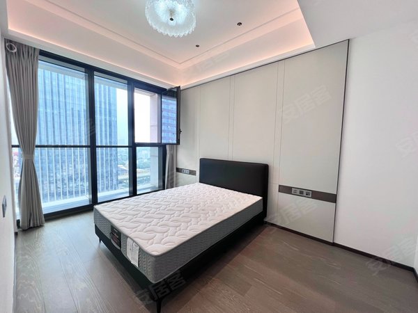 广州黄埔鱼珠保利鱼珠港(商住楼)三溪地铁口 保利高端公寓 直播自住皆