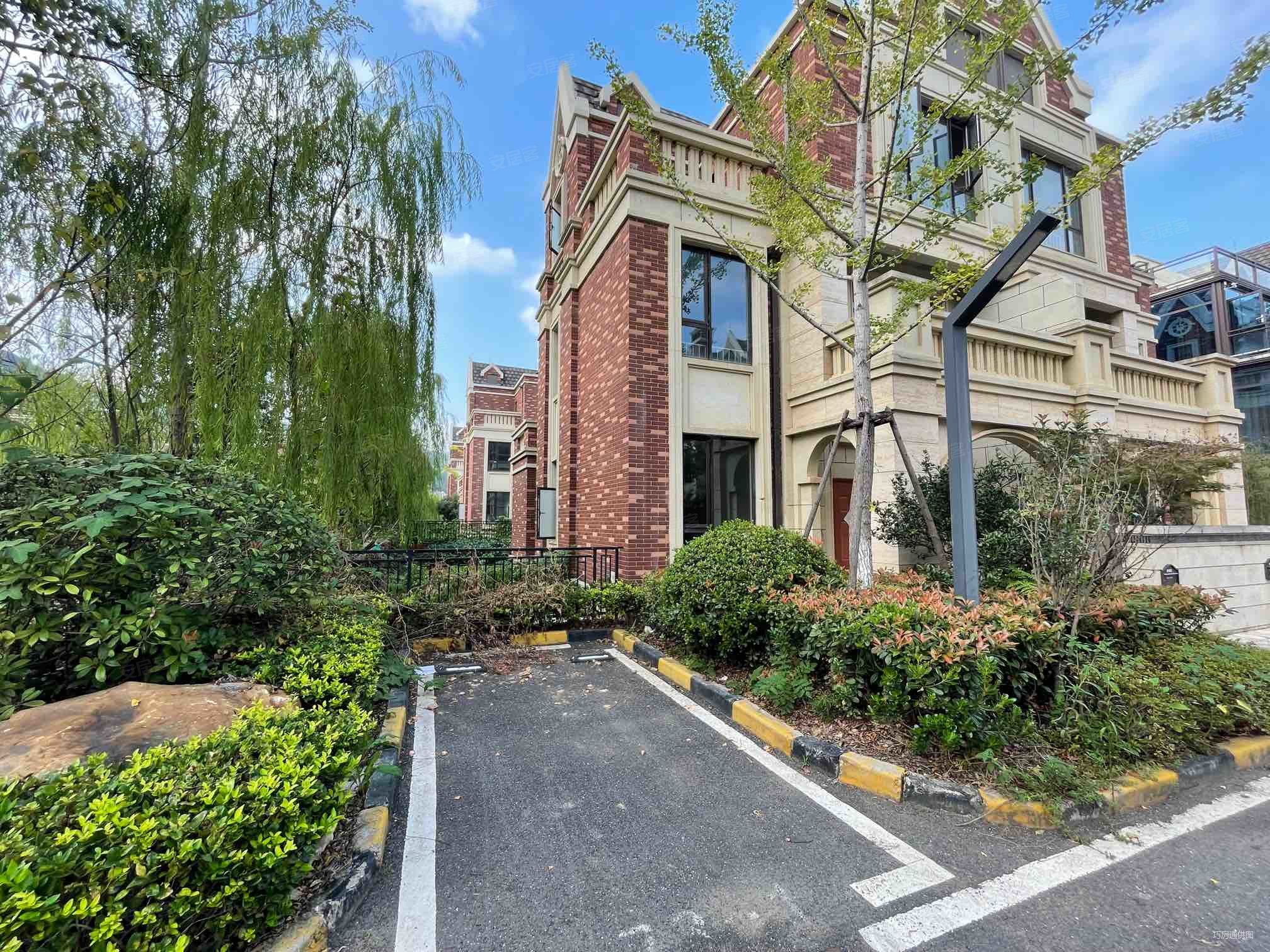 保利半山国际纳帕溪谷别墅正南朝向满二商品房次新房