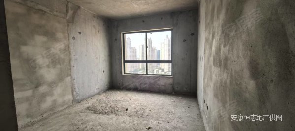 缇香郡3室2厅2卫135㎡南北67万