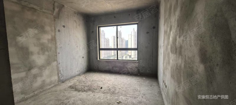 缇香郡3室2厅2卫135㎡南北67万
